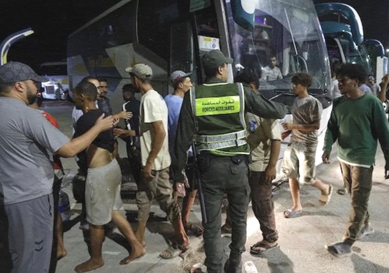 الأمن يضبط 111 مرشحاً للهجرة غير النظامية في الفنيدق
